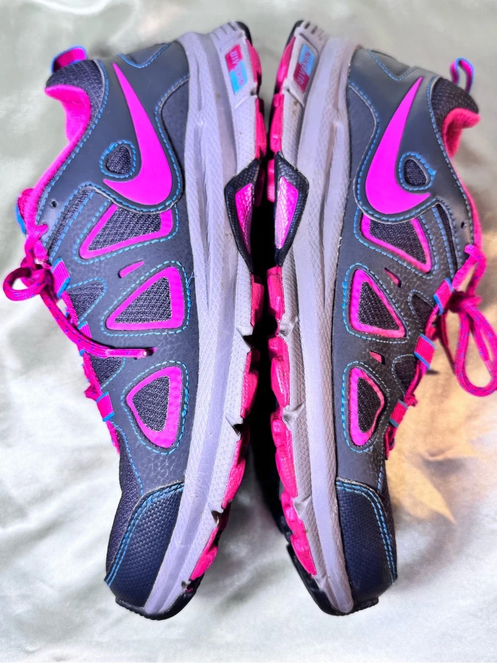 Nike Alvord 10 Women's Pink and Black Trail Running Shoes size 9